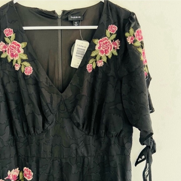 Torrid Black Burnout Chiffon Floral Embroidered Maxi Dress 10 - Picture 2 of 4